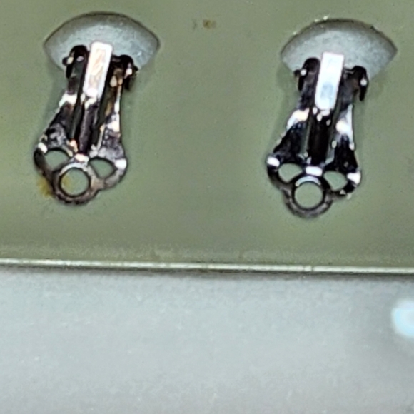 VINTAGE CLOISONNE ABSTRACT CLIP EARRINGS 5/8" COLORFUL - Picture 2 of 4